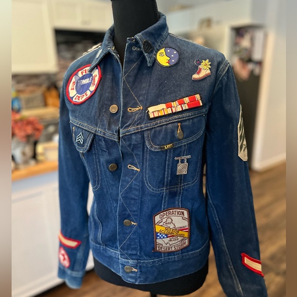 Vintage ‘80s Lee Riders Military Patch Denim Jacket collectible unique size M‎ - Picture 1 of 16